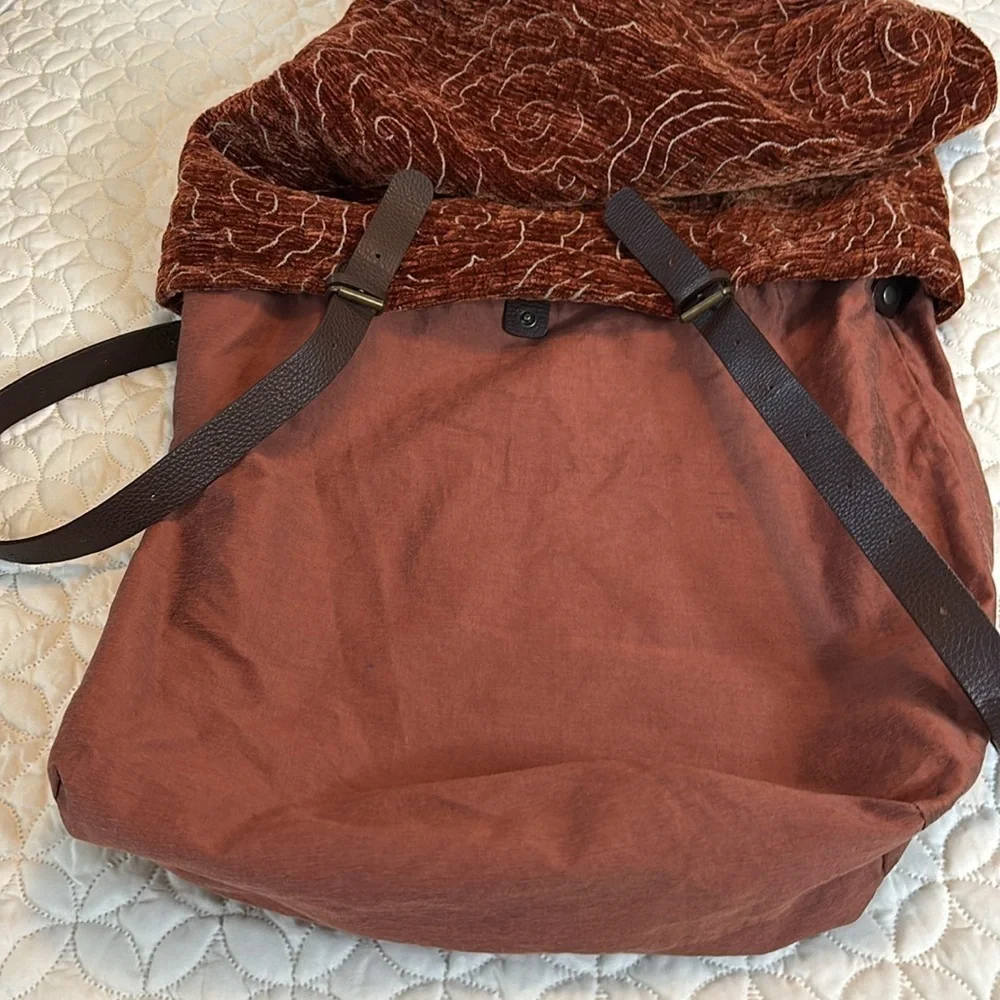 Jim Thompson Quilted Textured Velour Hobo Bag W/ Leather Straps Raw Silk Lining